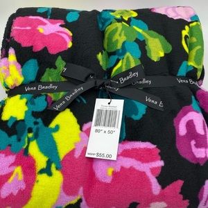 Vera Bradley Hilo Meadow throw